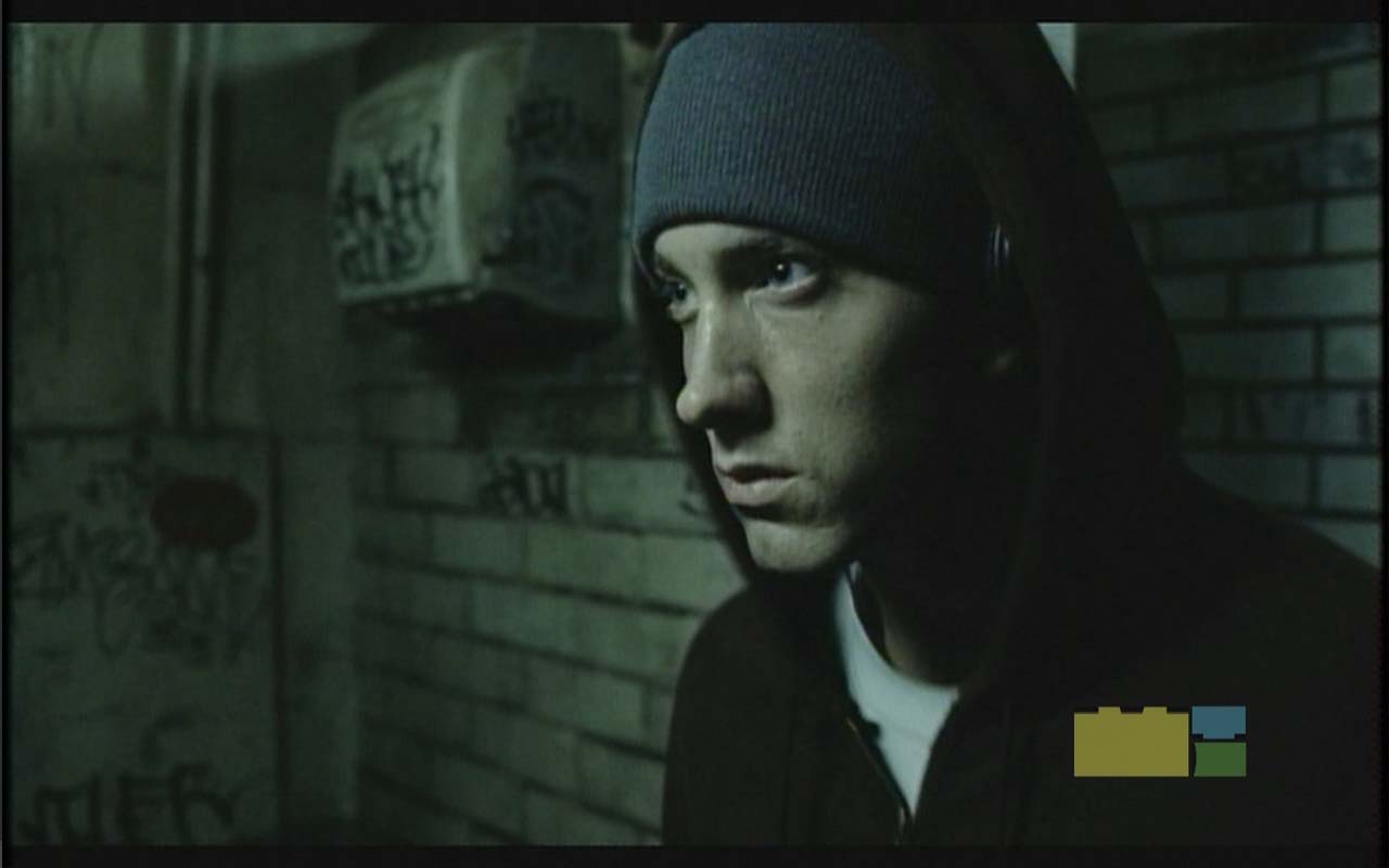 Eminem lost yourself. Эминем йорселф. Lose yourself. Эминем лост. Эминем 2002 lose yourself клип.