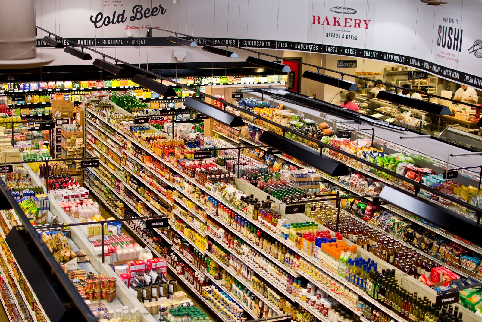 Grocery store near me. Супермаркет. Супермаркет полки с продуктами. Разнообразие магазинов. Маркет продукты.