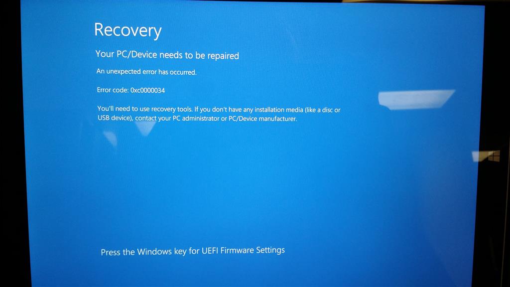 Your pc device needs to be repaired. 0xc00000034. Recovery на компьютере. Windows 10 ошибка 0xc0000034. Ошибка на компьютере Recovery.