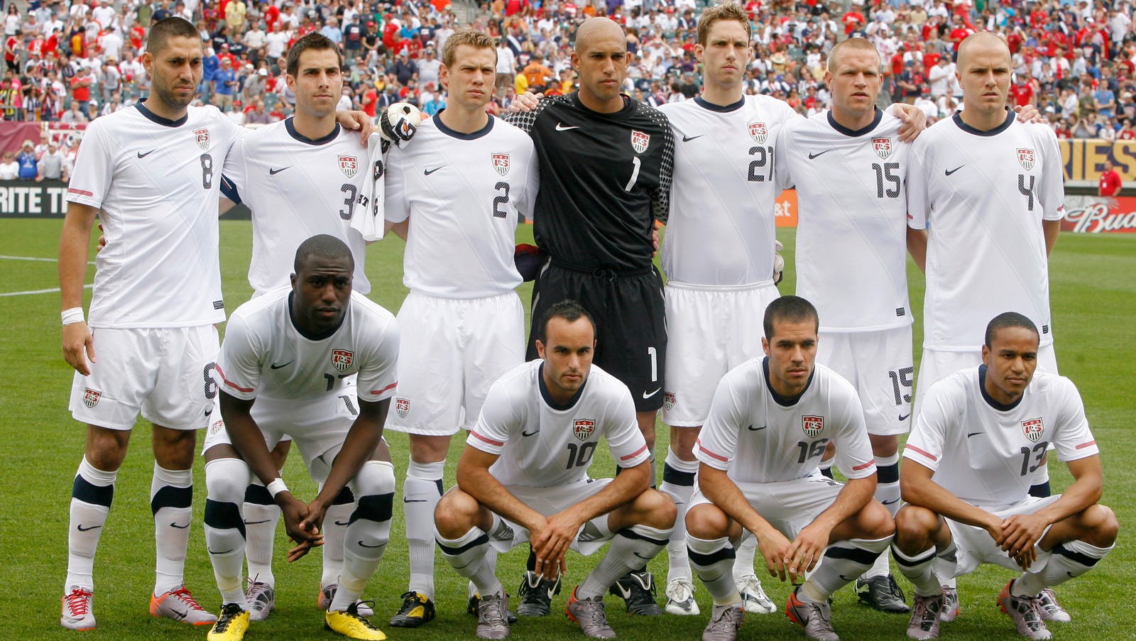 Сборная команда сша. Сборная США по футболу 2009 года. США футбол сборная. Американская сборная по футболу. Футболисты сборной США.