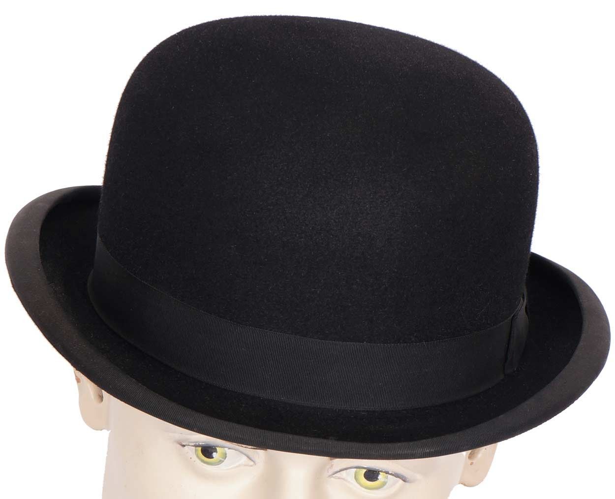 Мужская шляпа сканворд 7. Котелок шляпа 19 век. Боулер дерби шляпа. Шляпа котелок мужская 19 века. Мужские английские котелки шляпы 19 века.