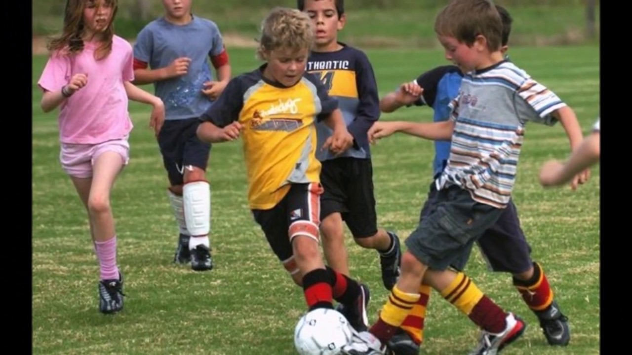 Детский футбол играть