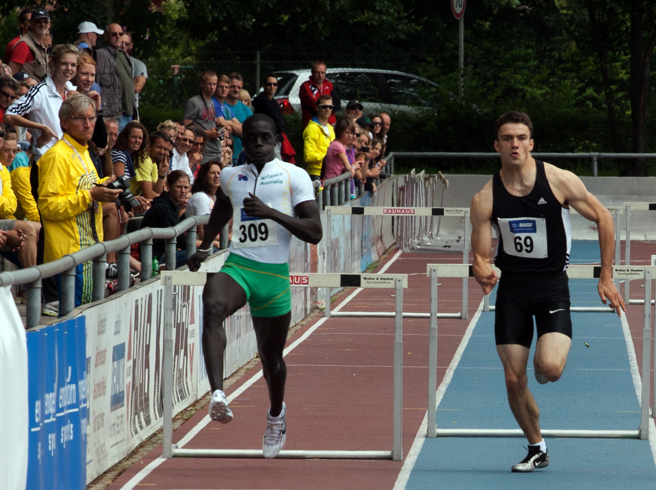 Mb run. Легкая атлетика картинки. Спортивная выносливость. Hurdles вид спорта. Спринт картинки.