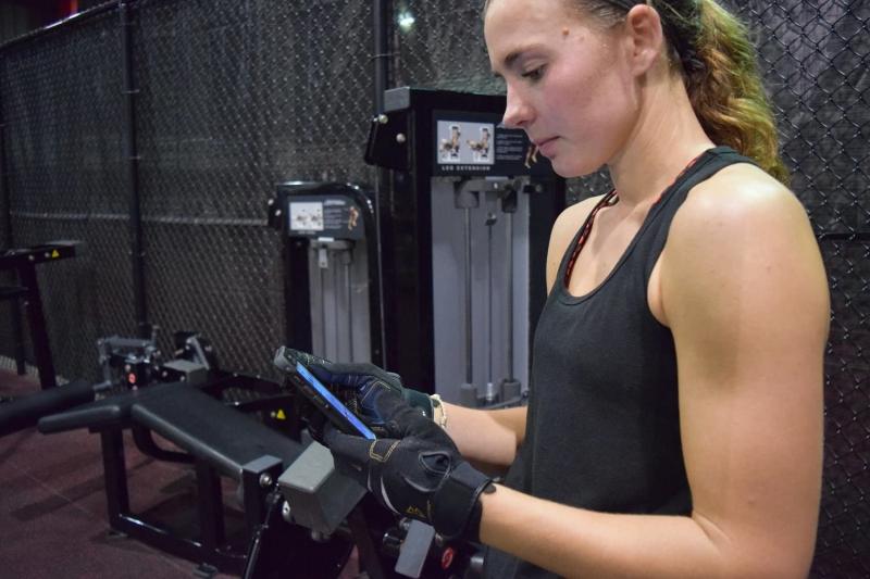 Are Bionic Gloves The Future Of Fitness: Discover The Benefits Of These Advanced Workout Gloves