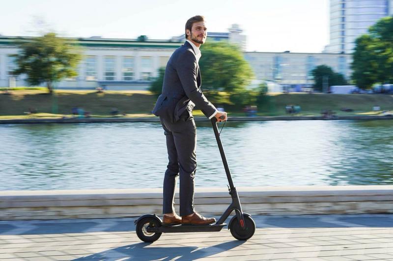 Are Booster Scooters The Future of Commuting. : The 15 Reasons Ewheels Club Booster V2 Is A Game Changer