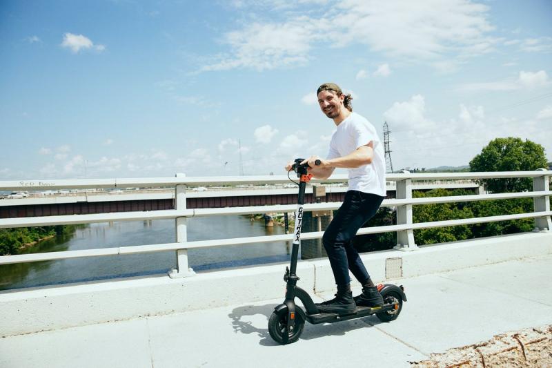 Are Booster Scooters The Future of Commuting. : The 15 Reasons Ewheels Club Booster V2 Is A Game Changer