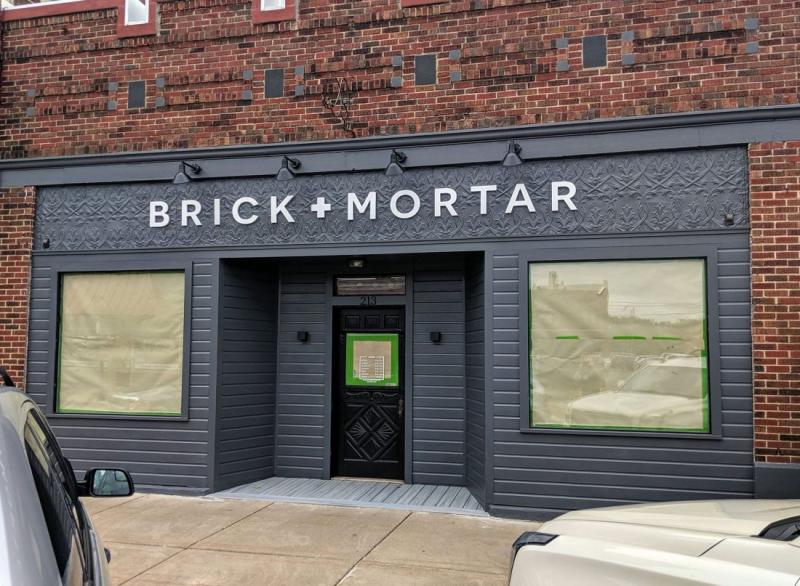 Are famous USA sporting stores dying. : The unlikely resurgence of brick and mortar