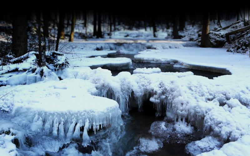 Are Snow Leggings A Wise Choice This Winter. Here