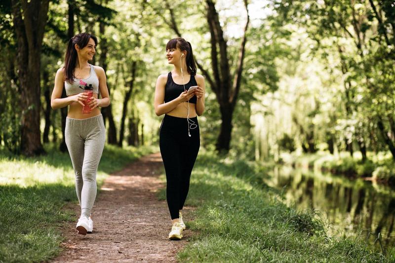 Are Summer Jogging Pants Right For You: Stay Cool & Comfortable While Enjoying the Great Outdoors