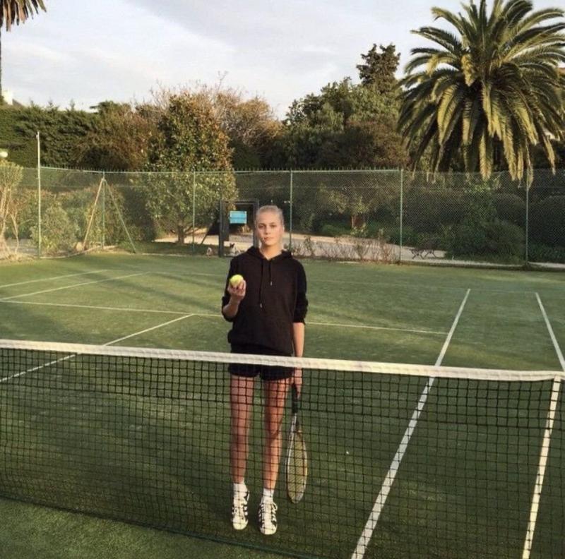 Are Tennis Outfits the Secret to Looking Sharp This Summer: How Tennis Apparel Can Boost Your Style