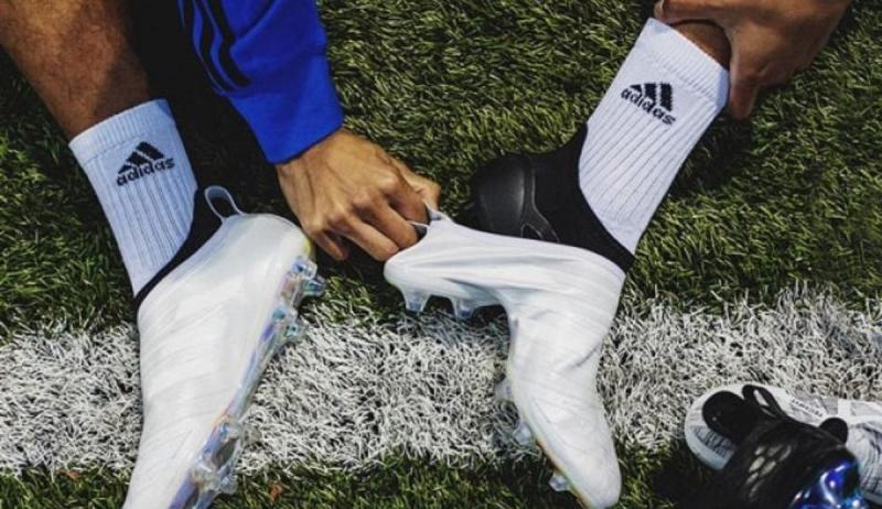 Are There Nike Wide Soccer Cleats Available: The Top 15  Cleats For Wide Feet