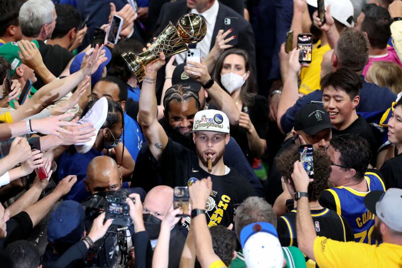 Are These the Best Golden State Signs and Banners Ever: 10 Must-See Warrior Fan Creations