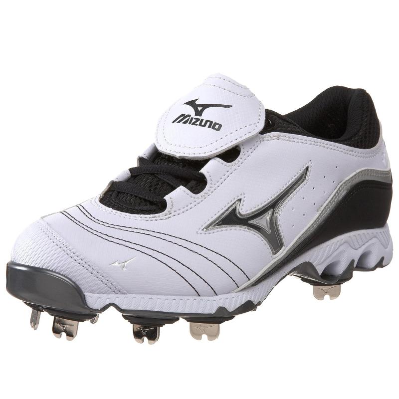 Are These the Best Mizuno Softball Cleats for Pitchers in 2023. Discover the Top Pitching Cleats