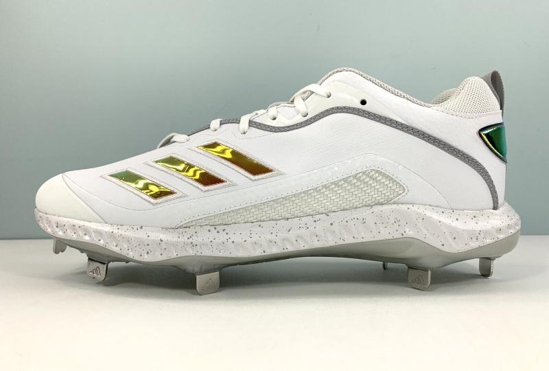 Are These The Best Molded Baseball Cleats. : Discover Our Top 15 List of Rubber & Plastic Spike Cleats