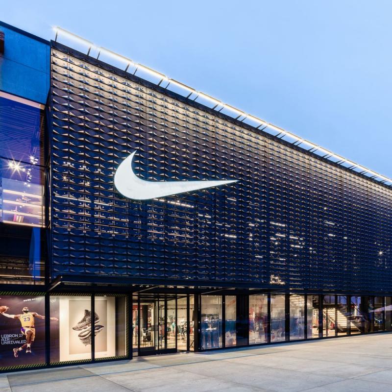 Are These the Best Nike Outlets in Grove City: 15 Must-Visit Stores for Amazing Deals