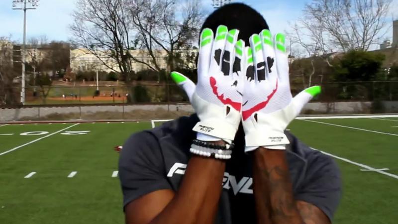 Are These the Best White Football Gloves: Grab Them Before the Season Starts