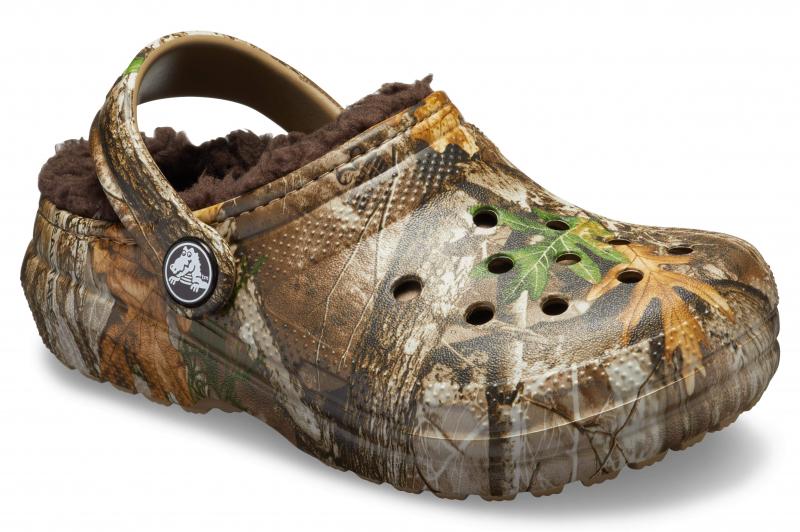 Are These The Perfect Clogs For Fall: Why Crocs Classic Camo Clogs Are An Amazing Shoe Choice This Season