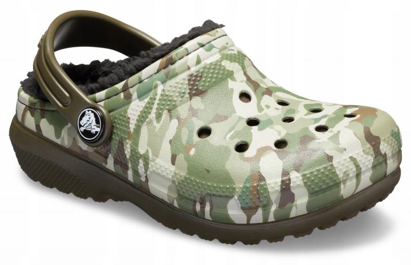 Are These The Perfect Clogs For Fall: Why Crocs Classic Camo Clogs Are An Amazing Shoe Choice This Season