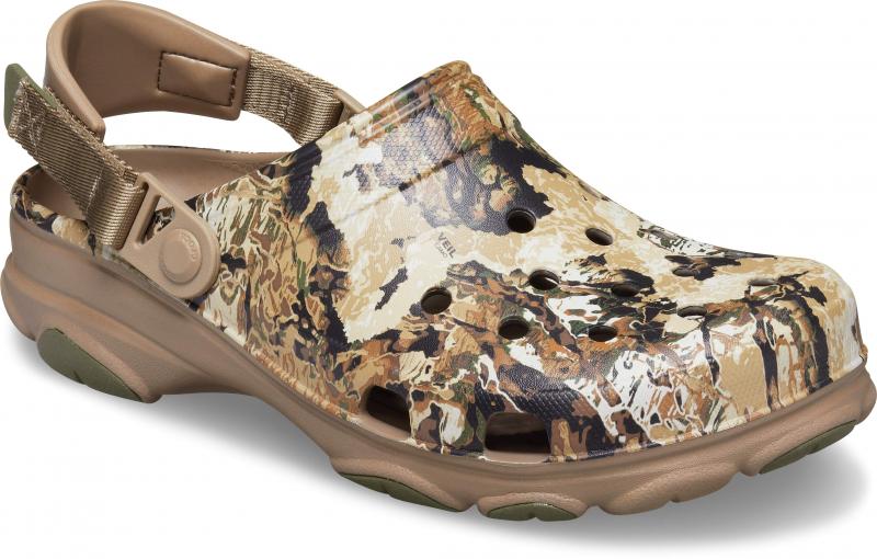 Are These The Perfect Clogs For Fall: Why Crocs Classic Camo Clogs Are An Amazing Shoe Choice This Season