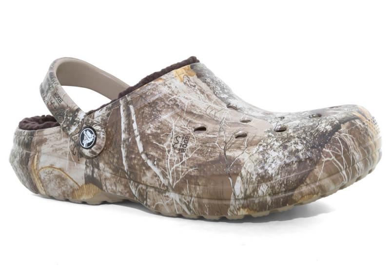 Are These The Perfect Clogs For Fall: Why Crocs Classic Camo Clogs Are An Amazing Shoe Choice This Season