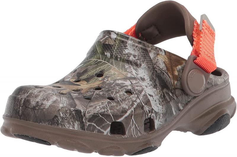 Are These The Perfect Clogs For Fall: Why Crocs Classic Camo Clogs Are An Amazing Shoe Choice This Season