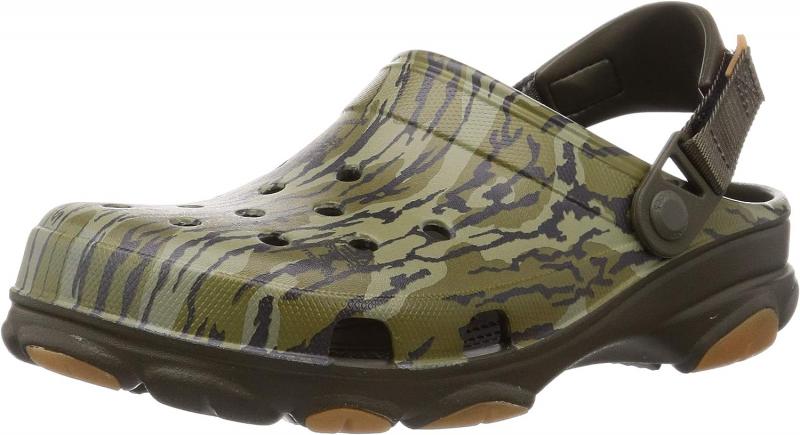 Are These The Perfect Clogs For Fall: Why Crocs Classic Camo Clogs Are An Amazing Shoe Choice This Season