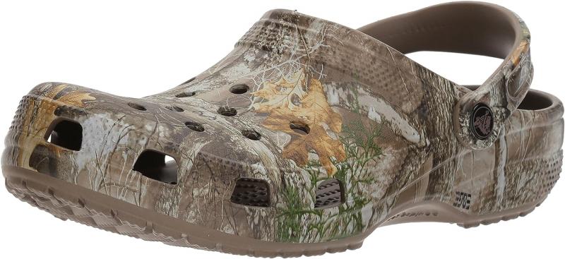 Are These The Perfect Clogs For Fall: Why Crocs Classic Camo Clogs Are An Amazing Shoe Choice This Season