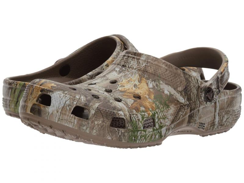 Are These The Perfect Clogs For Fall: Why Crocs Classic Camo Clogs Are An Amazing Shoe Choice This Season