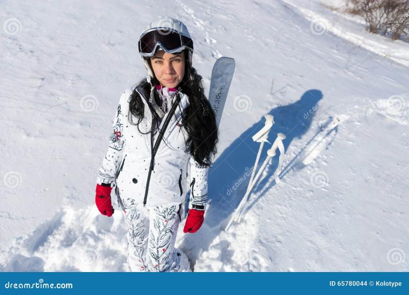 Are These White Ski Outfits The Most Stylish For The Slopes This Year: A 15-Point Guide To Rocking White From Head To Toe