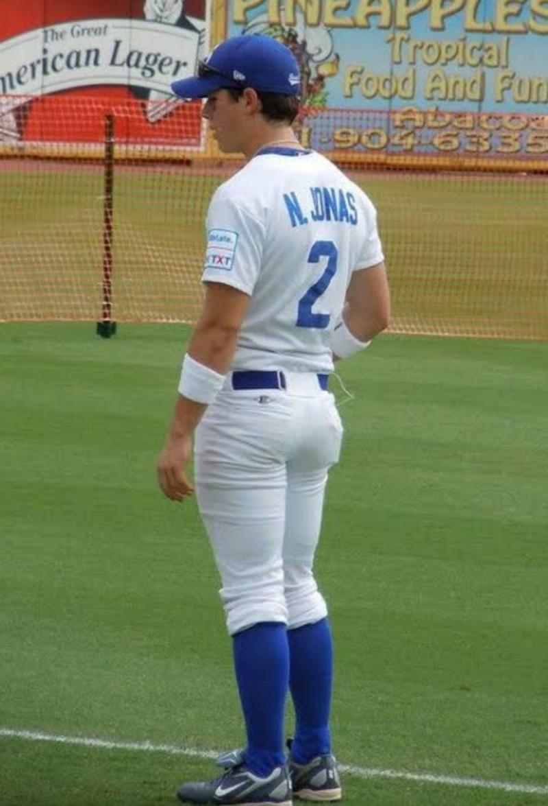 Are Under Armour Baseball Pants the Hot New Style: Uncover the Must-Have Baseball Knickers of 2023