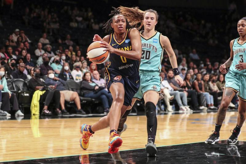 Are WNBA Player Shoes Different from Men