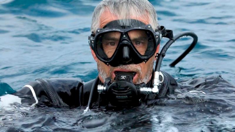 Are You Missing Out on the Best Snorkeling Gear: Discover the Top-Rated Aqua Lung Sport Snorkel Set Pro Series