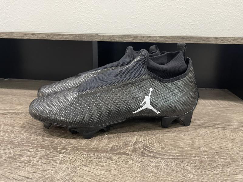 Are You Seeking The Best Cleats For Speed: Introducing The Nike Vapor Edge Pro 360 in Navy