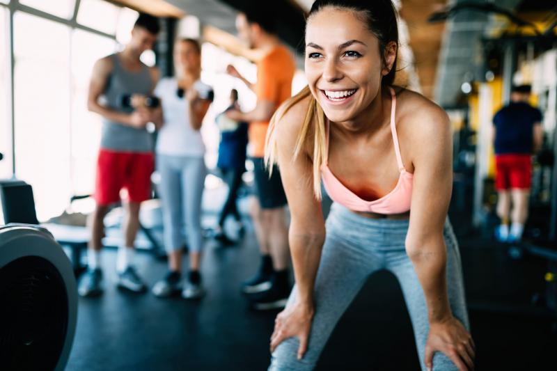 Are You Struggling to Find The Perfect Workout Clothes As A Petite Woman. Here Are 15 Must-Have Pieces For Your Gym Bag