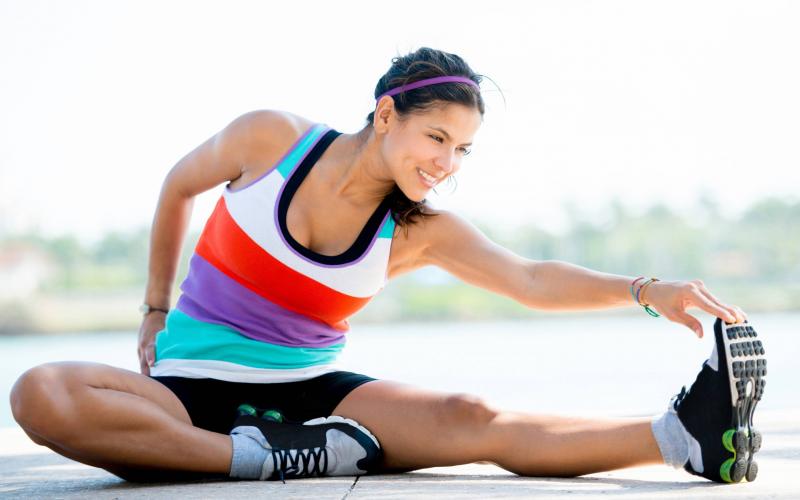 Are You Struggling to Find The Perfect Workout Clothes As A Petite Woman. Here Are 15 Must-Have Pieces For Your Gym Bag