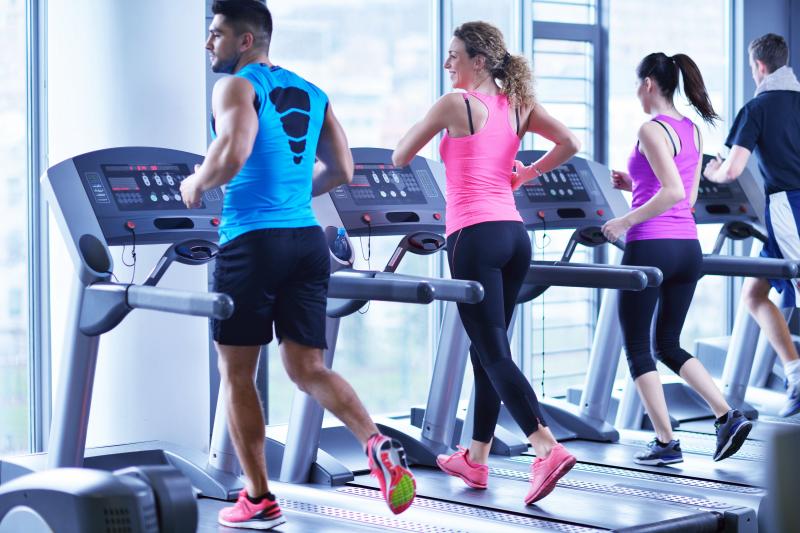 Are You Struggling to Find The Perfect Workout Clothes As A Petite Woman. Here Are 15 Must-Have Pieces For Your Gym Bag
