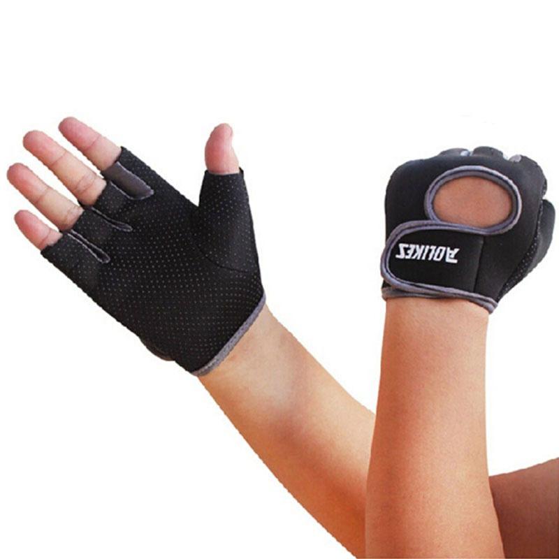 Are You Using the Right Gloves for Weight Training Women. 15 Must-Have Features of the Best Female Lifting Gloves