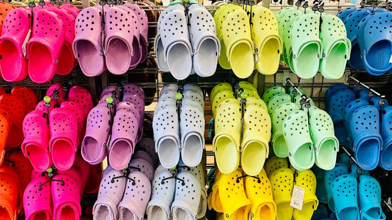 Are Your Feet Stylish Enough: 15 Ways To Rock Multiple Color Crocs This Year