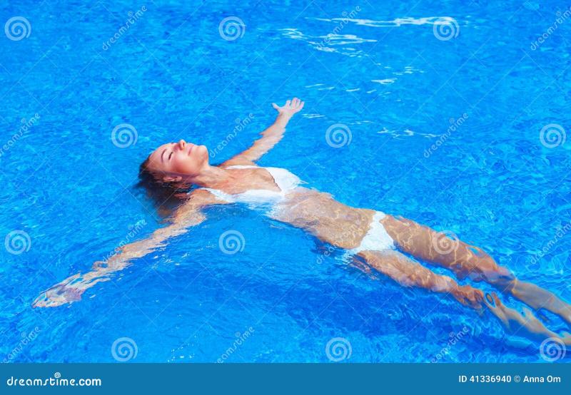 Are Your Swim Bottoms Making You Slower in the Pool This Year