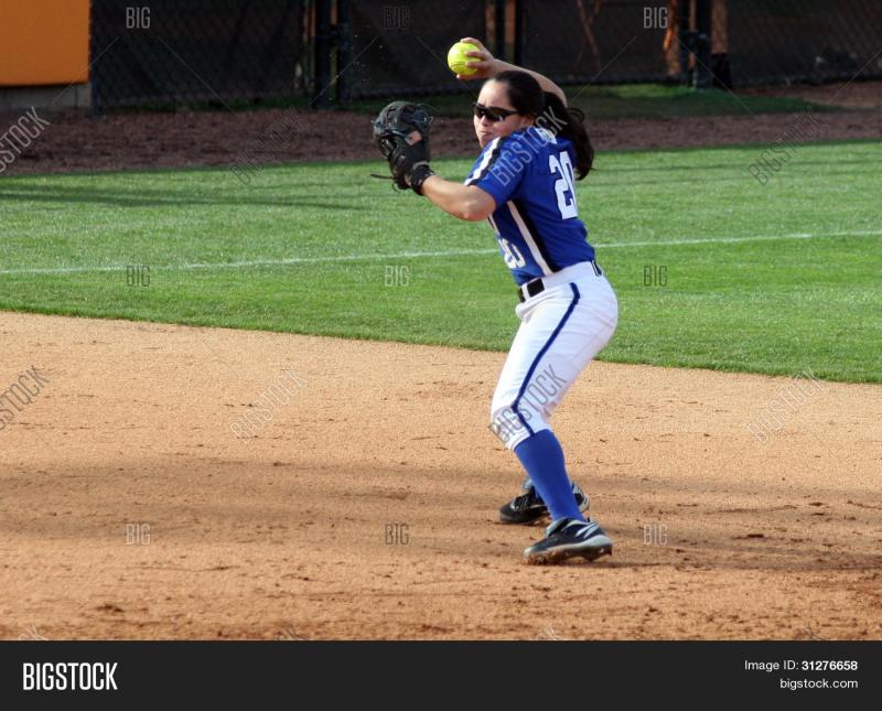 Best Colored Eye Black for Softball in 2023: 15 Striking Options to Stand Out on The Field