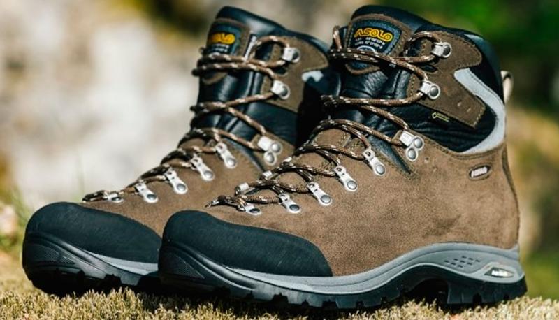 Best High Top Hiking Boots For Men This Year