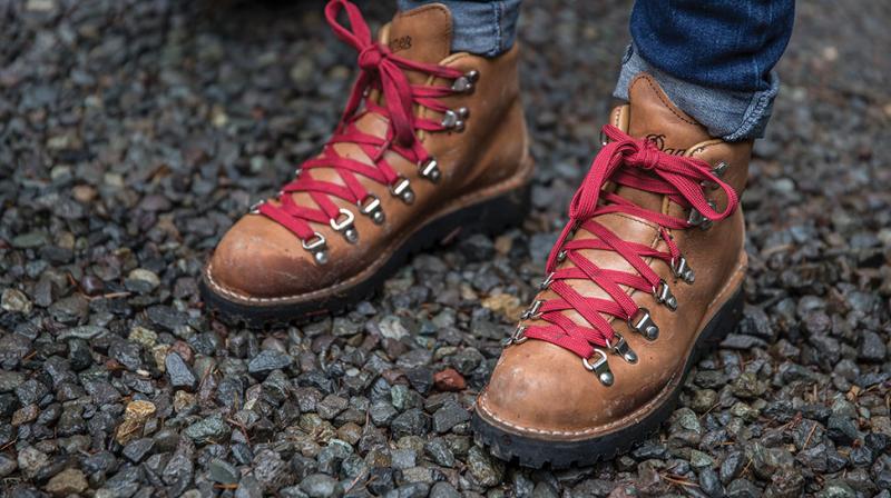 Best High Top Hiking Boots For Men This Year