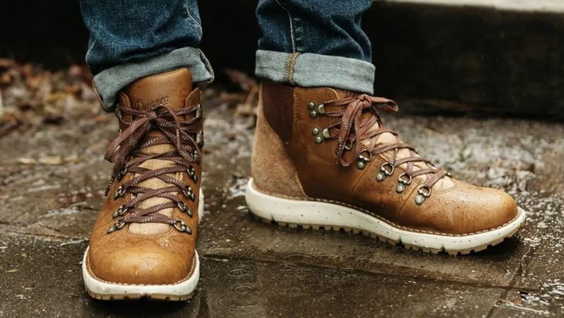 Best High Top Hiking Boots For Men This Year