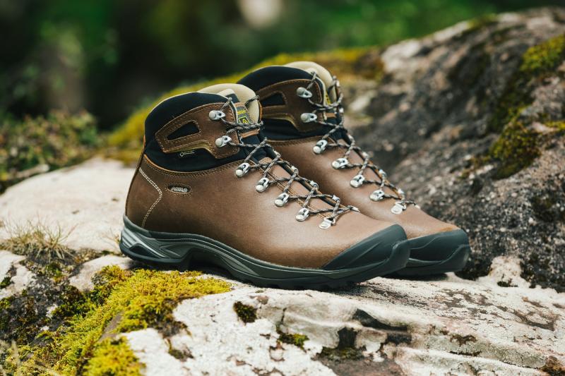 Best High Top Hiking Boots For Men This Year