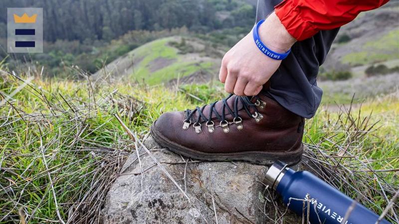 Best Hiking Boots and Shoes for High Arches: The 14 Key Features to Look For