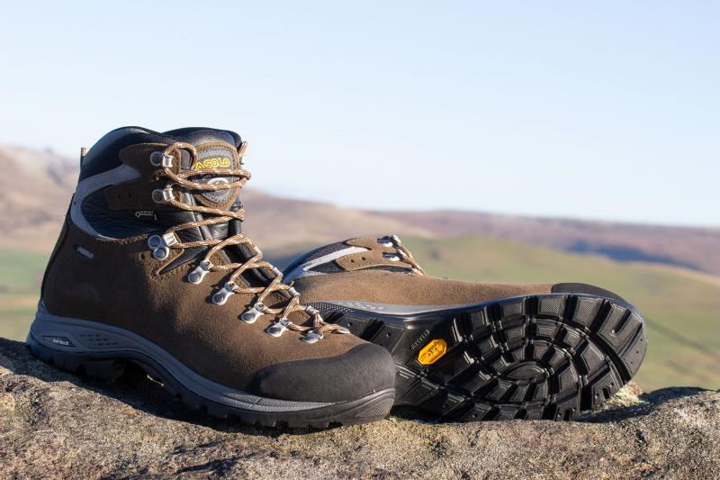 Best Hiking Boots on Sale This Year: How to Find Amazing Deals on Quality Footwear