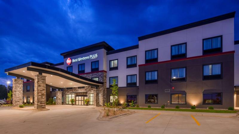 Best Hotels Near The La Crosse Center In 2023: Top Lodging Options For Visitors