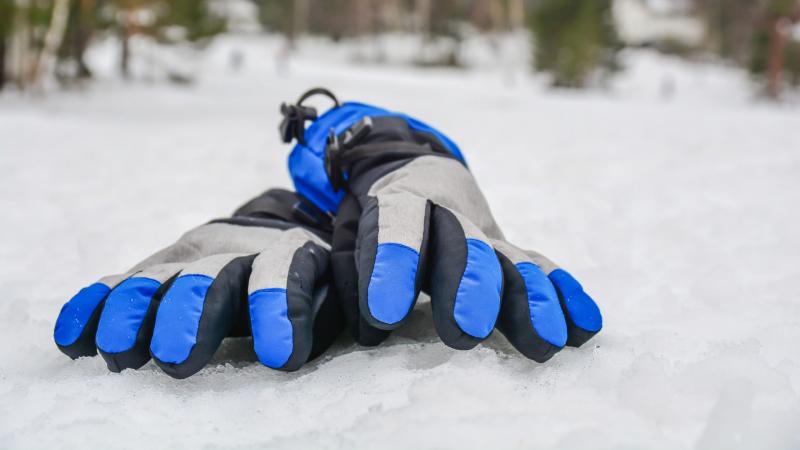 Best Lacrosse Gloves for Cold Weather: Discover The Top-Rated Options for Every Position
