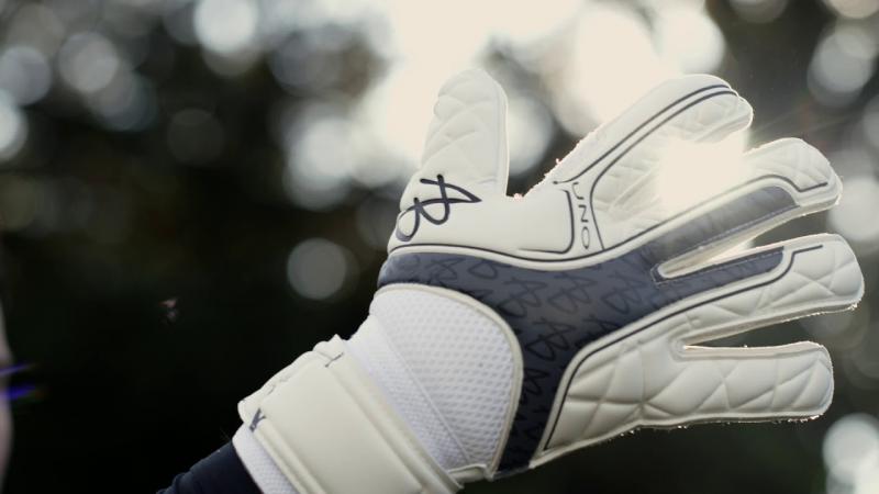 Best Lacrosse Goalie Gloves This Season: How to Choose the Right Pair for You