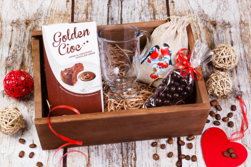 Best Lacrosse Player Gifts for Guys: 14 Hand-Picked Essentials They